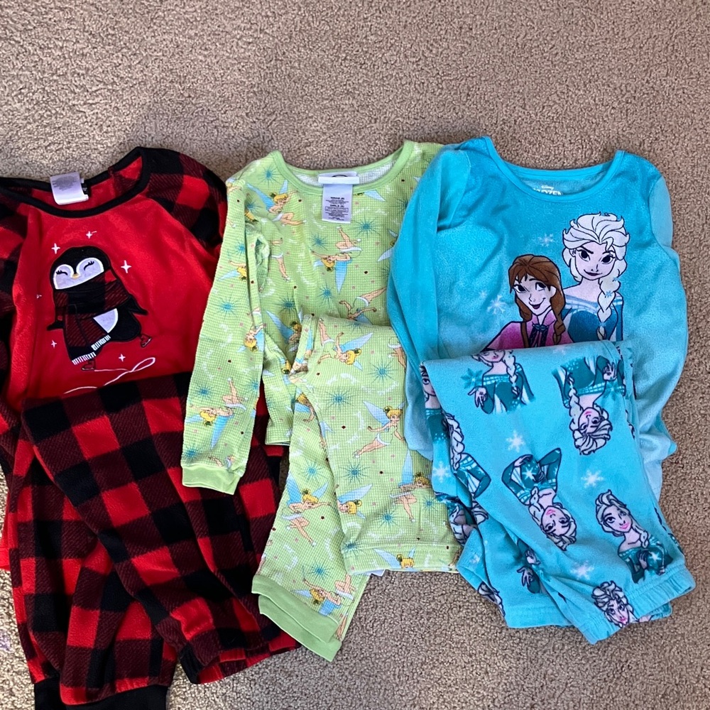 Bundle winter pajamas size 6